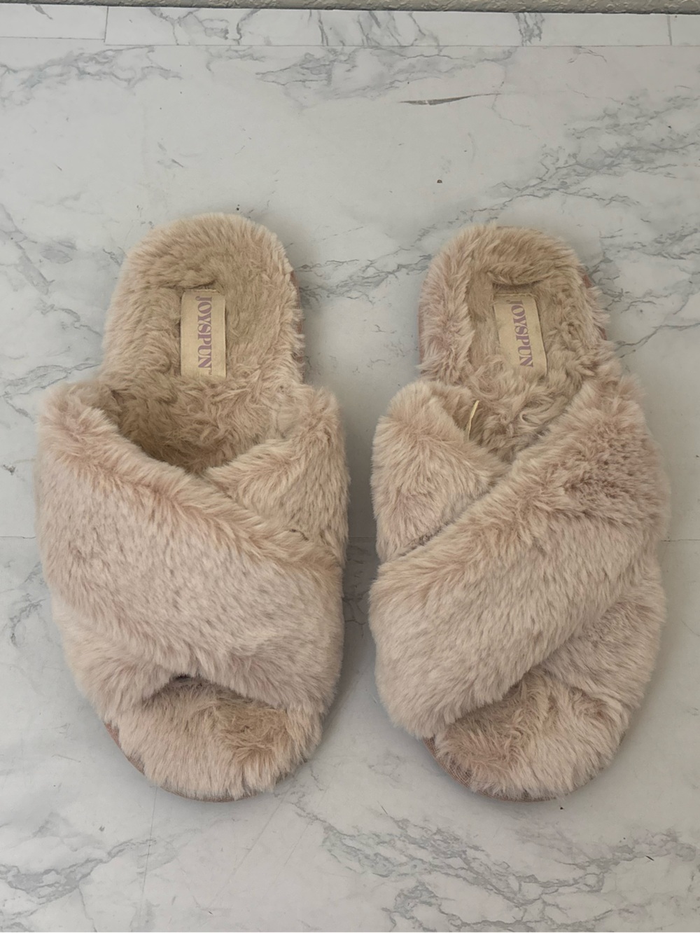 Joyspun soft fluffy Pink faux fur slippers size 8 Slip On House Shoes